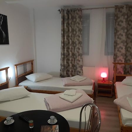 Carol 51 Hostel Βουκουρέστι Εξωτερικό φωτογραφία