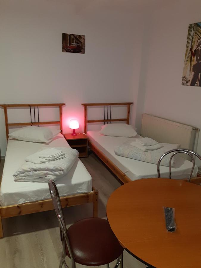 Carol 51 Hostel Βουκουρέστι Εξωτερικό φωτογραφία