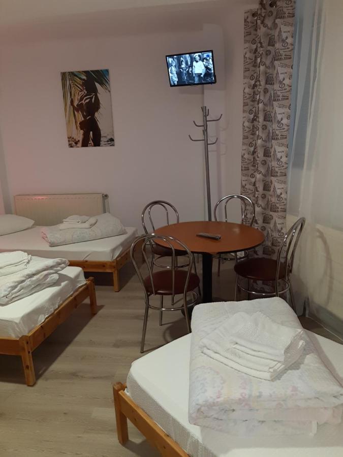 Carol 51 Hostel Βουκουρέστι Εξωτερικό φωτογραφία