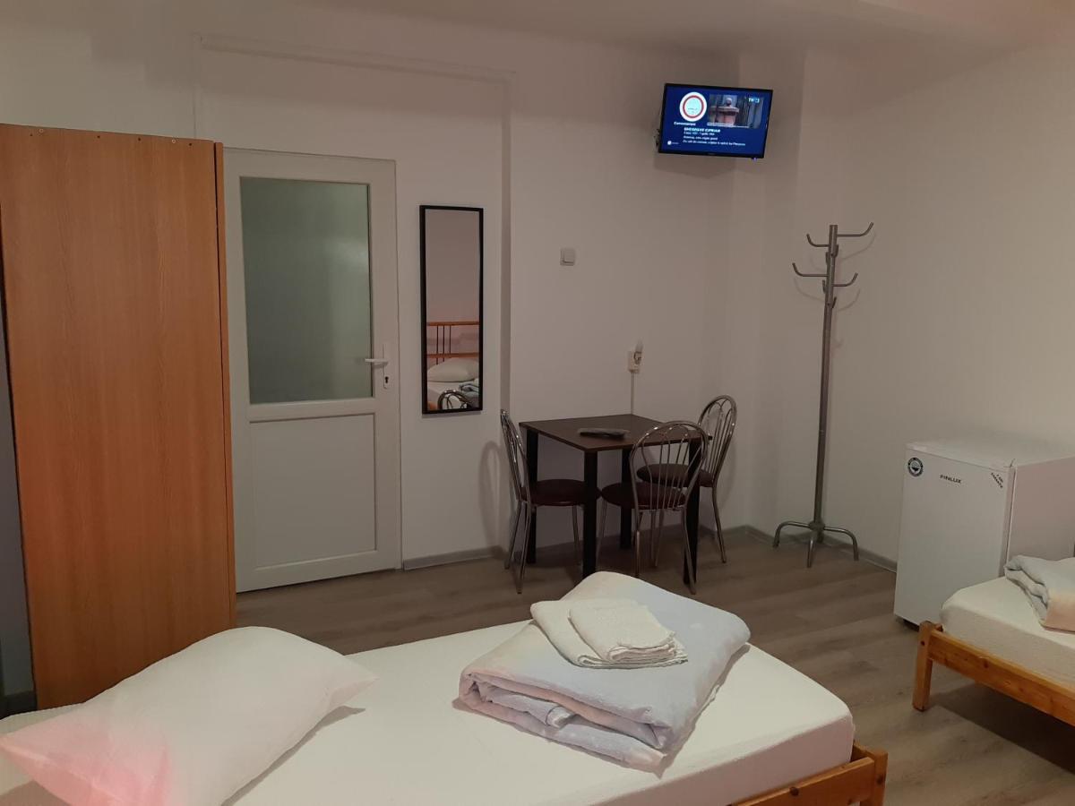 Carol 51 Hostel Βουκουρέστι Εξωτερικό φωτογραφία