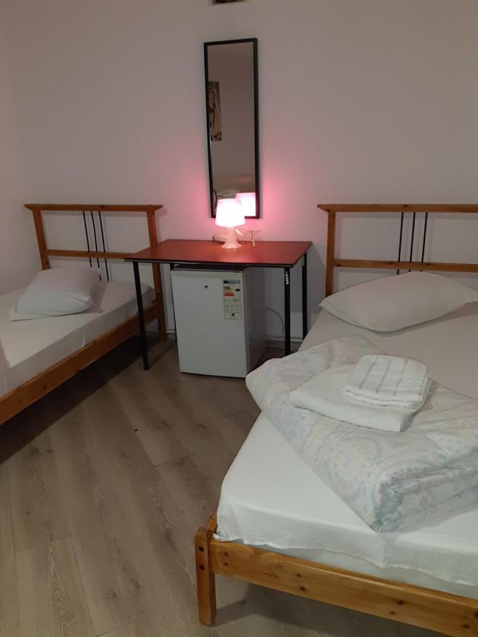Carol 51 Hostel Βουκουρέστι Εξωτερικό φωτογραφία