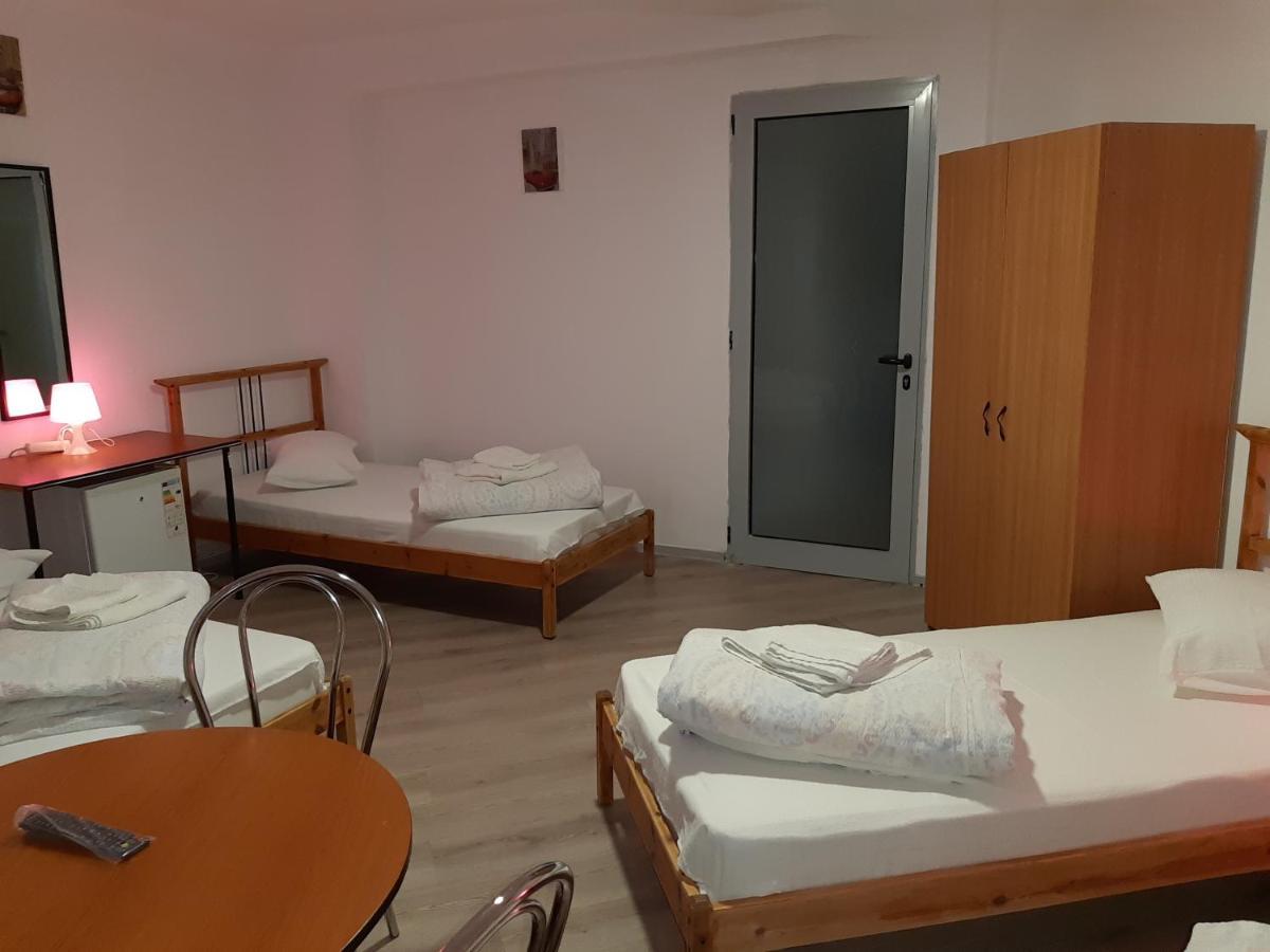 Carol 51 Hostel Βουκουρέστι Εξωτερικό φωτογραφία