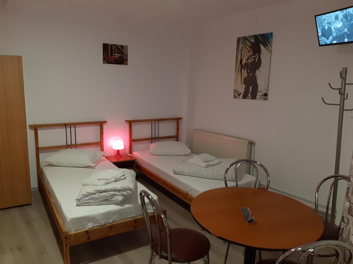 Carol 51 Hostel Βουκουρέστι Εξωτερικό φωτογραφία