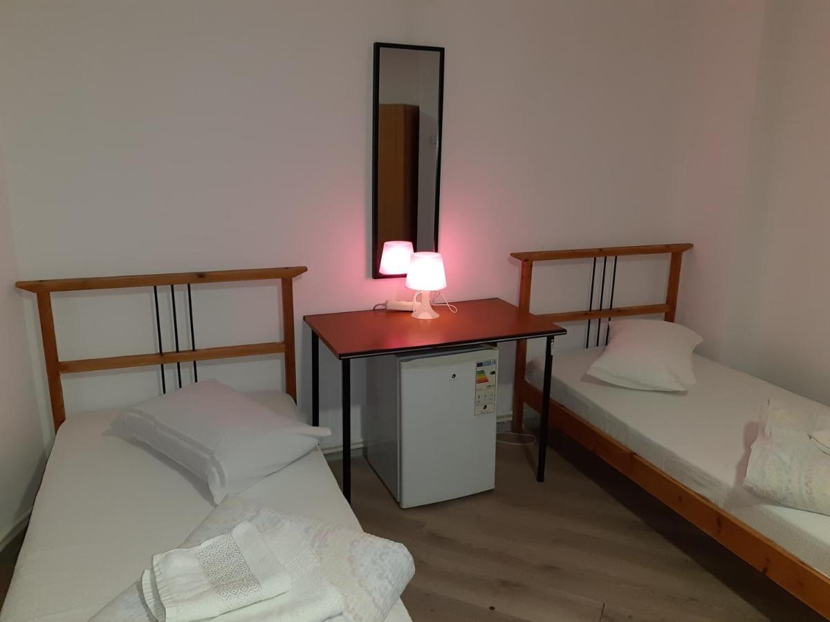 Carol 51 Hostel Βουκουρέστι Εξωτερικό φωτογραφία