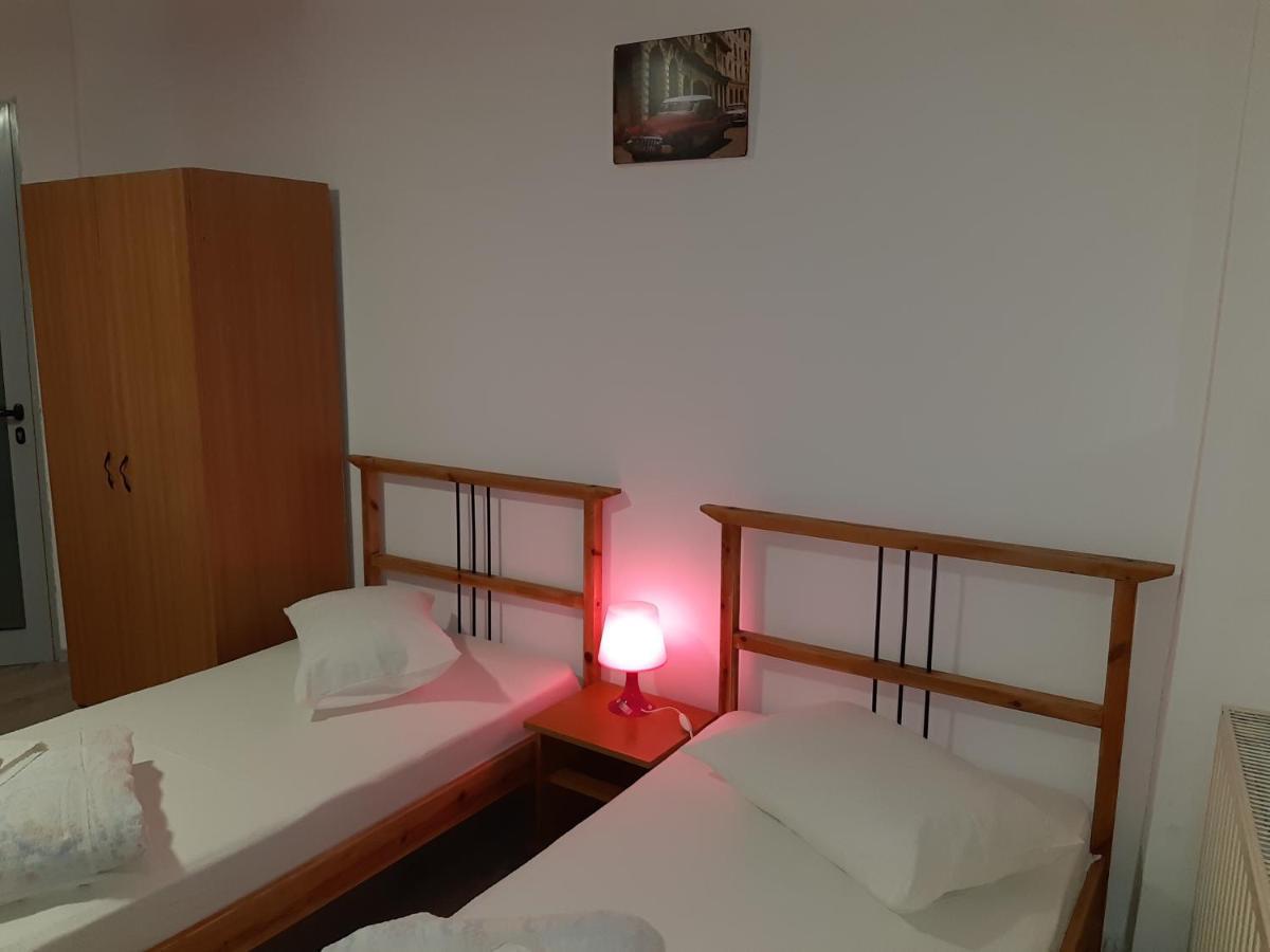 Carol 51 Hostel Βουκουρέστι Εξωτερικό φωτογραφία