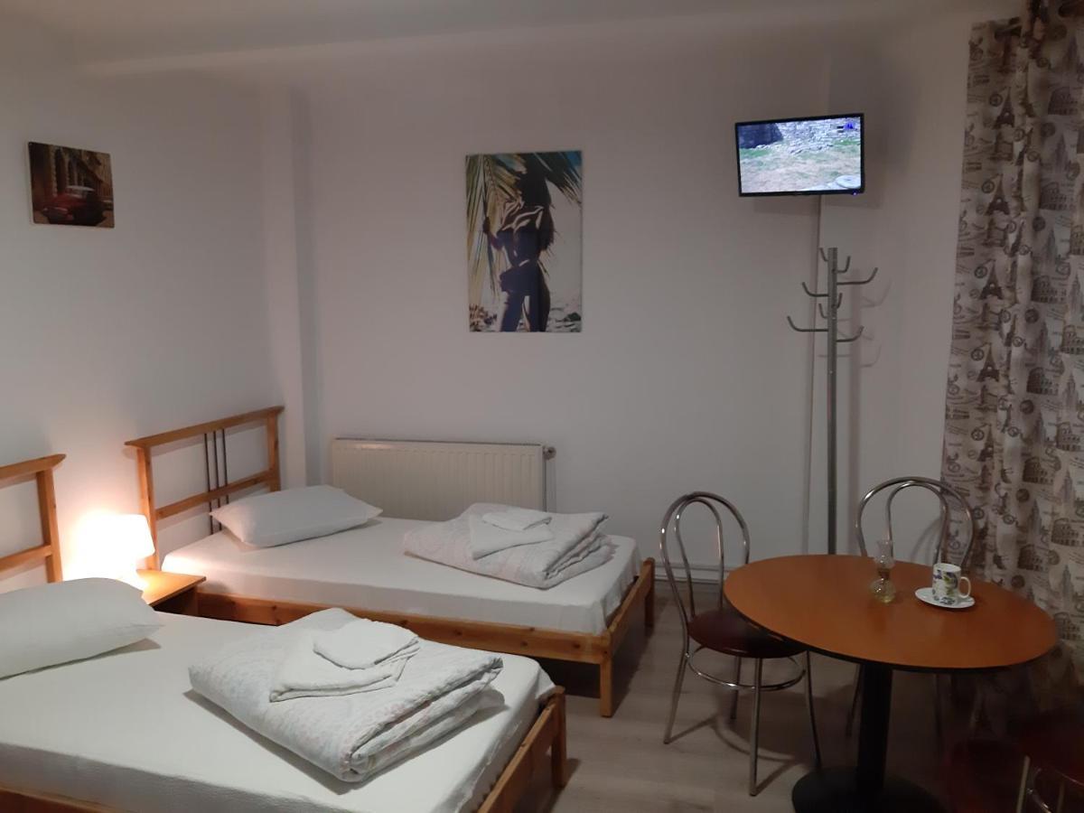 Carol 51 Hostel Βουκουρέστι Εξωτερικό φωτογραφία