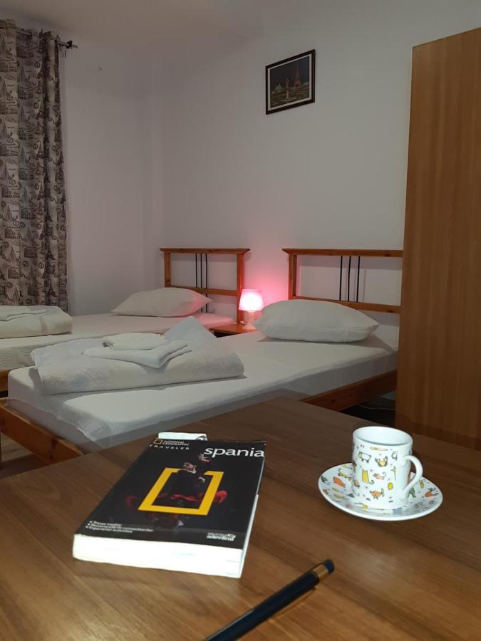 Carol 51 Hostel Βουκουρέστι Εξωτερικό φωτογραφία
