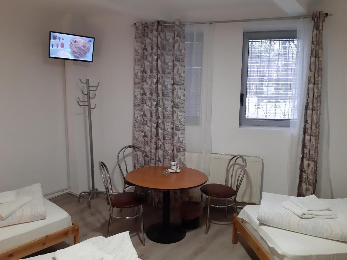 Carol 51 Hostel Βουκουρέστι Εξωτερικό φωτογραφία