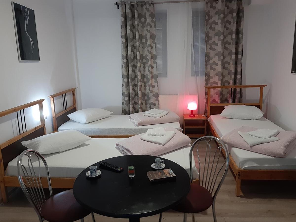 Carol 51 Hostel Βουκουρέστι Εξωτερικό φωτογραφία