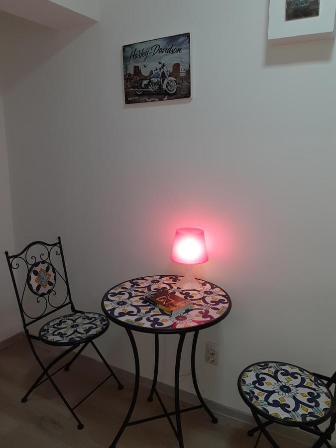 Carol 51 Hostel Βουκουρέστι Εξωτερικό φωτογραφία