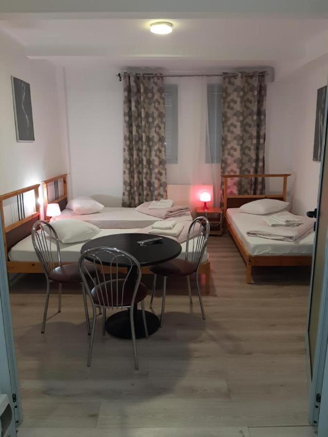 Carol 51 Hostel Βουκουρέστι Εξωτερικό φωτογραφία