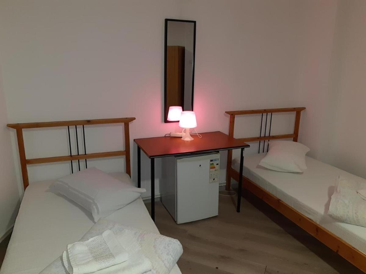 Carol 51 Hostel Βουκουρέστι Εξωτερικό φωτογραφία