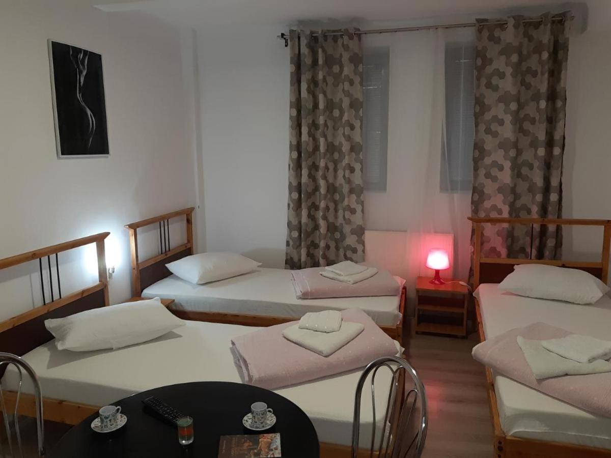 Carol 51 Hostel Βουκουρέστι Εξωτερικό φωτογραφία